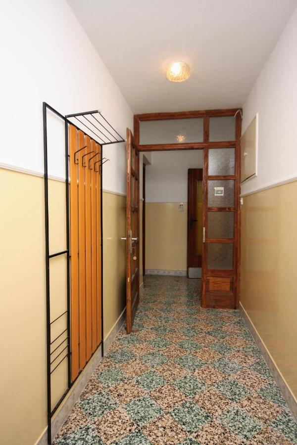 Apartments With A Parking Space Kampor, Rab - 4984 Exterior photo